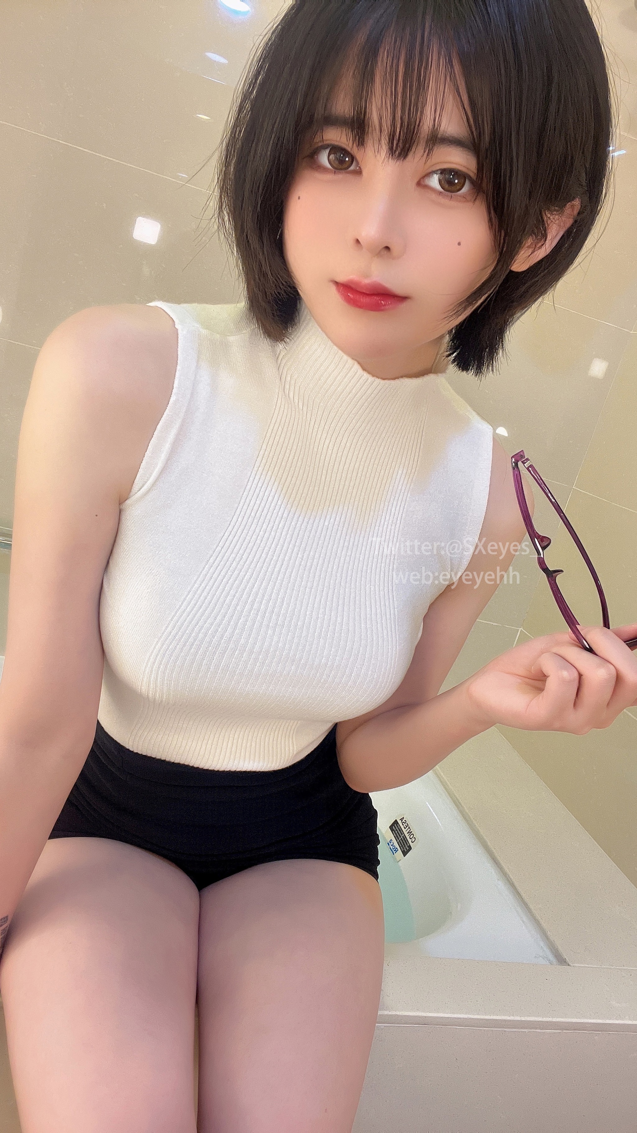 眼酱大魔王w – NO.088 风吕に入る [26P1V]-XikXak